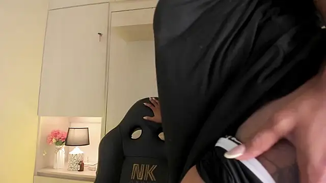 tamaraa smiith online show from 02-22-26, 12:26