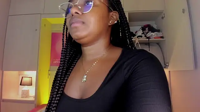 tamaraa smiith online show from 04-04-26, 07:33