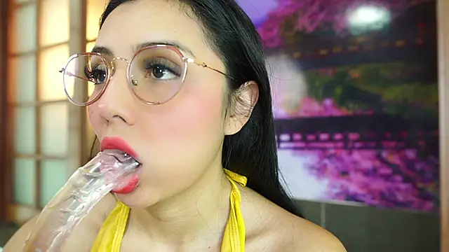 Snapshot of miss_lizith chatting on 11-07-25, 11:10 miss lizith online show from 11-07-25, 11:10