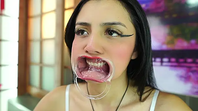 Snapshot of miss_lizith chatting on 11-20-25, 11:10 miss lizith online show from 11-20-25, 11:10