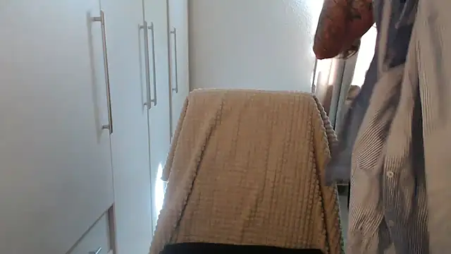 Davinja online show from 04-28-26, 09:03