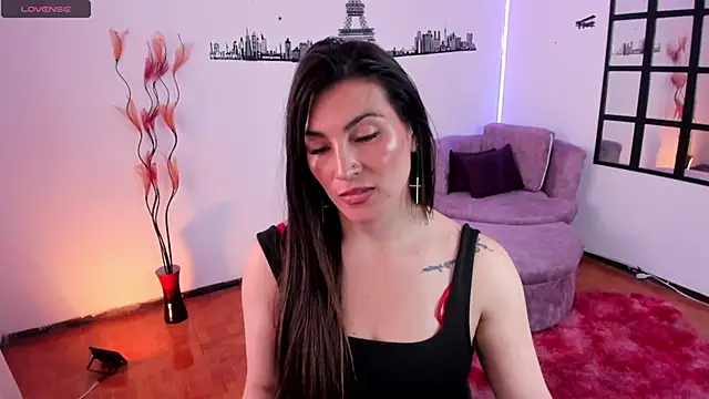 Snapshot of Elizabeth_taylor_b chatting on 12-11-24, 07:03 Elizabeth taylor b online show from 12-11-24, 07:03