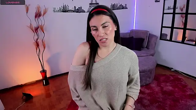 Snapshot of Elizabeth_taylor_b chatting on 12-23-24, 05:54 Elizabeth taylor b online show from 12-23-24, 05:54