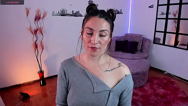 Snapshot of Elizabeth_taylor_b chatting on 12-26-24, 05:51 Elizabeth taylor b online show from 12-26-24, 05:51