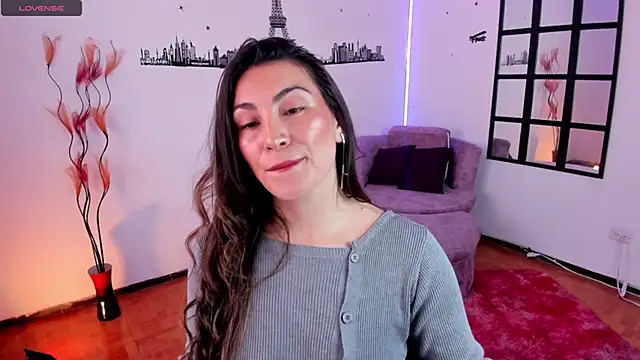 Snapshot of Elizabeth_taylor_b chatting on 01-09-25, 06:04 Elizabeth taylor b online show from 01-09-25, 06:04