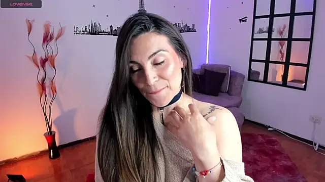 Snapshot of Elizabeth_taylor_b chatting on 02-11-25, 09:25 Elizabeth taylor b online show from 02-11-25, 09:25