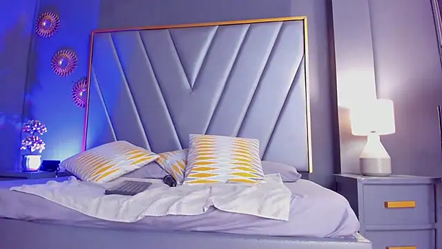 BrendaAdams  online show from 09-20-25, 11:11