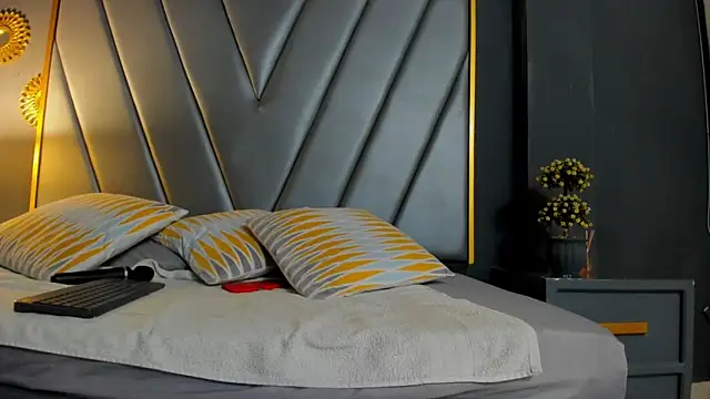BrendaAdams  online show from 03-19-26, 10:41