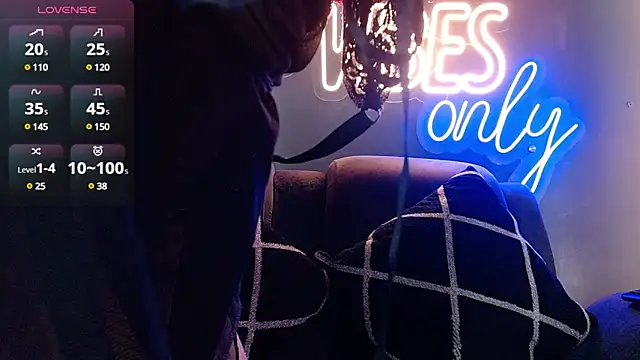 Snapshot of LOLIITA__LOVE chatting on 01-04-25, 11:59 LOLIITA  LOVE online show from 01-04-25, 11:59