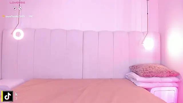  huge boobs ebony online show from 03-12-26, 08:26