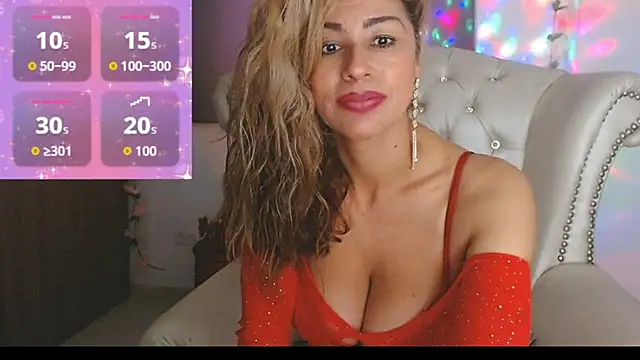 Snapshot of Isabelhot1 chatting on 10-21-25, 08:09 Isabelhot1 online show from 10-21-25, 08:09