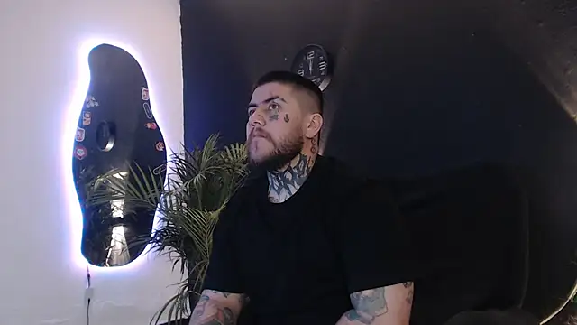 Ash gusbig online show from 03-18-25, 02:15