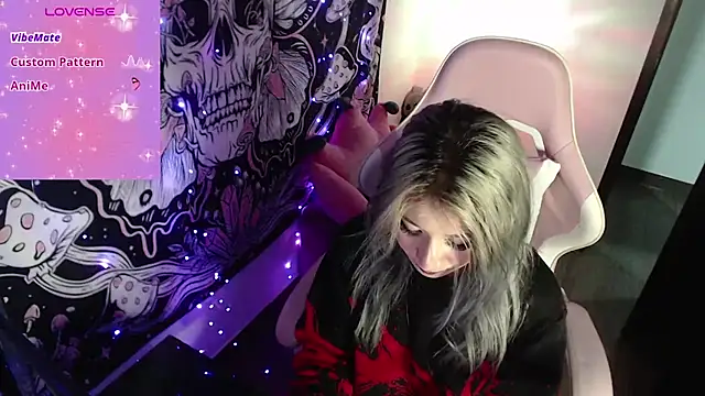 GamerCarrie online show from 02-18-25, 05:20