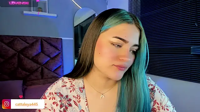 cattaleya    online show from 01-11-25, 03:23