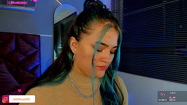 cattaleya    online show from 01-18-25, 04:04