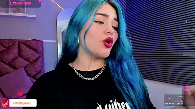 cattaleya    online show from 01-24-25, 03:22