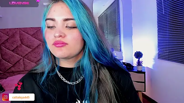 cattaleya    online show from 01-24-25, 09:28