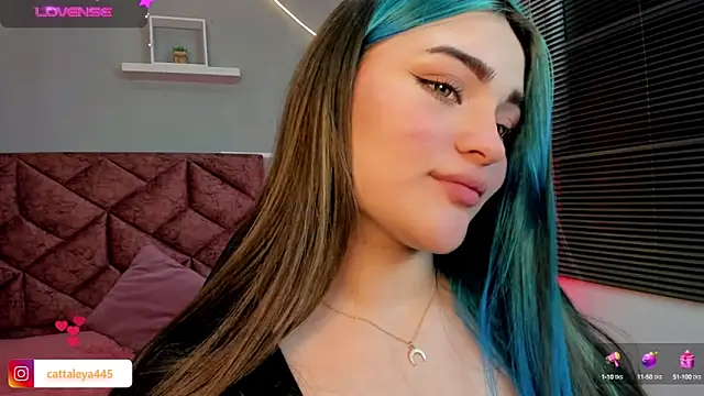 cattaleya    online show from 01-29-25, 07:25