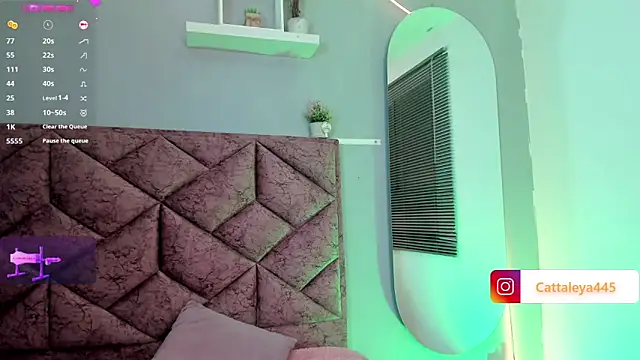 cattaleya    online show from 02-26-25, 06:37