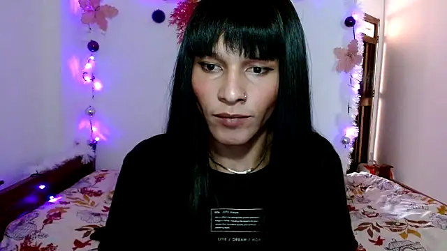 carolinemiller7 online show from 12-29-24, 09:41