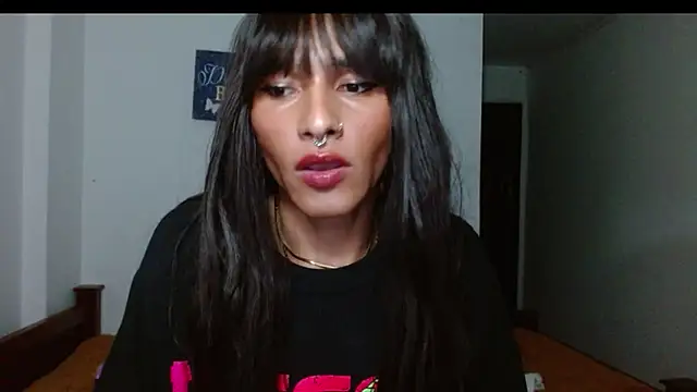 carolinemiller7 online show from 02-12-25, 08:38