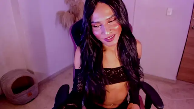 carolinemiller7 online show from 01-07-26, 06:49