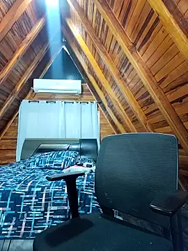 AmbarBurhan online show from 04-18-26, 07:07