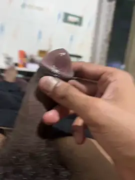 Snapshot of hairydude49 chatting on 12-09-24, 07:07 hairydude49 online show from 12-09-24, 07:07