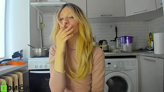 Snapshot of _Alice_Kitty chatting on 12-05-24, 08:33  Alice Kitty online show from 12-05-24, 08:33