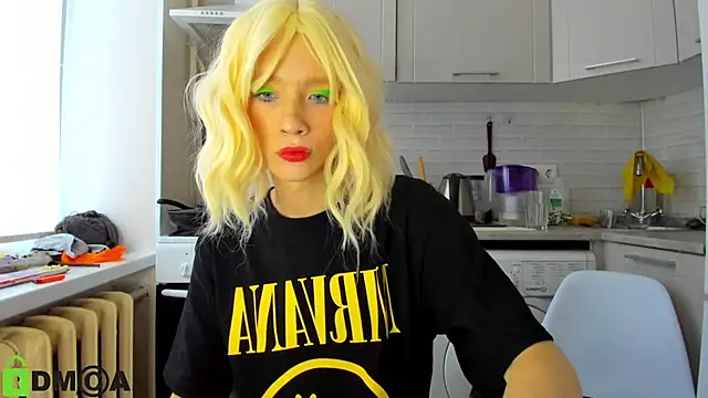 Snapshot of _Alice_Kitty chatting on 12-15-24, 09:45  Alice Kitty online show from 12-15-24, 09:45