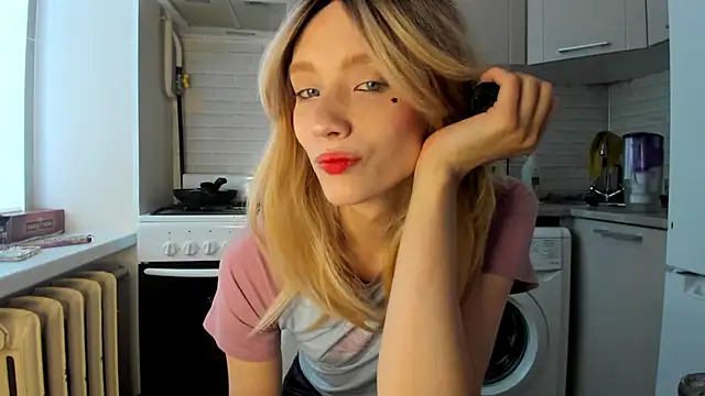 Snapshot of _Alice_Kitty chatting on 01-03-25, 09:25  Alice Kitty online show from 01-03-25, 09:25