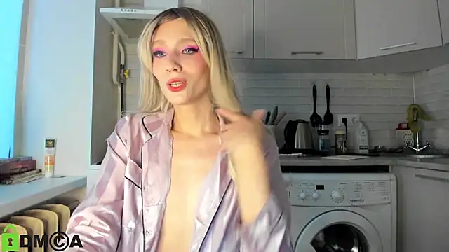 Snapshot of _Alice_Kitty chatting on 01-14-25, 01:06  Alice Kitty online show from 01-14-25, 01:06