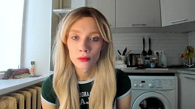 Snapshot of _Alice_Kitty chatting on 01-16-25, 10:10  Alice Kitty online show from 01-16-25, 10:10