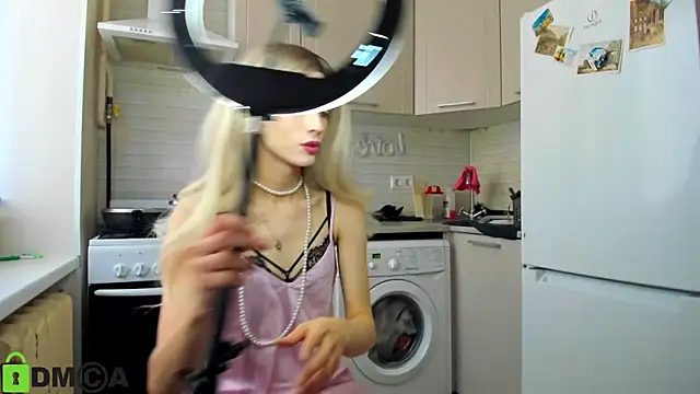 Snapshot of _Alice_Kitty chatting on 03-19-25, 10:44  Alice Kitty online show from 03-19-25, 10:44