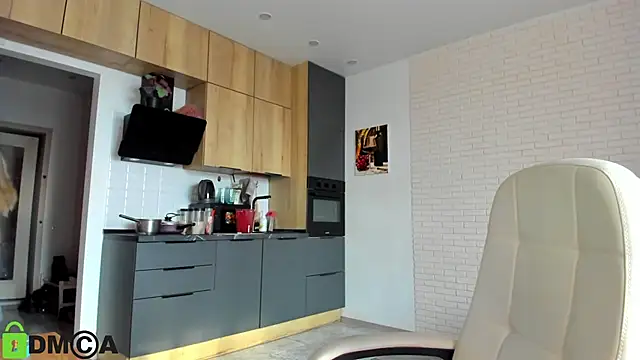 Snapshot of _Alice_Kitty chatting on 10-24-25, 08:33  Alice Kitty online show from 10-24-25, 08:33