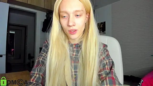 Snapshot of _Alice_Kitty chatting on 10-30-25, 06:37  Alice Kitty online show from 10-30-25, 06:37