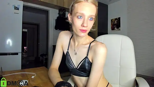 Snapshot of _Alice_Kitty chatting on 11-21-25, 10:14 Alice Kitty online show from 11-21-25, 10:14