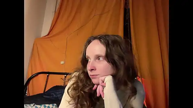 Snapshot of MikkyMoony chatting on 09-23-25, 08:34 MikkyMoony online show from 09-23-25, 08:34