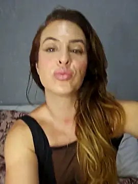 Snapshot of Nina_Sport chatting on 10-15-25, 08:53 Nina Sport online show from 10-15-25, 08:53