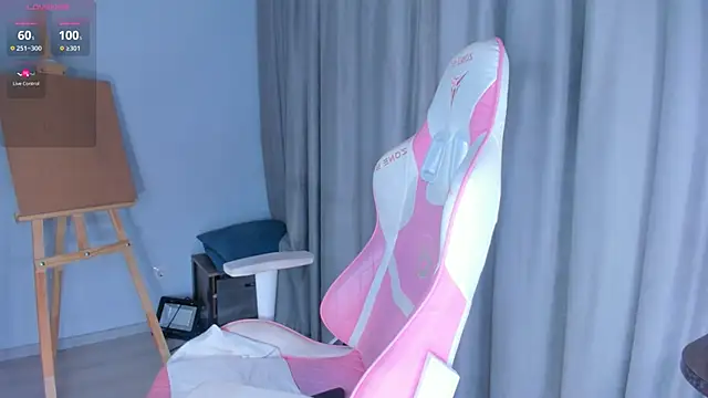 Snapshot of JennyWoody chatting on 01-18-25, 03:49 JennyWoody online show from 01-18-25, 03:49