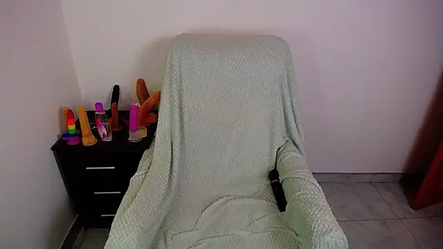 hot girl01 hanna online show from 09-18-25, 10:12