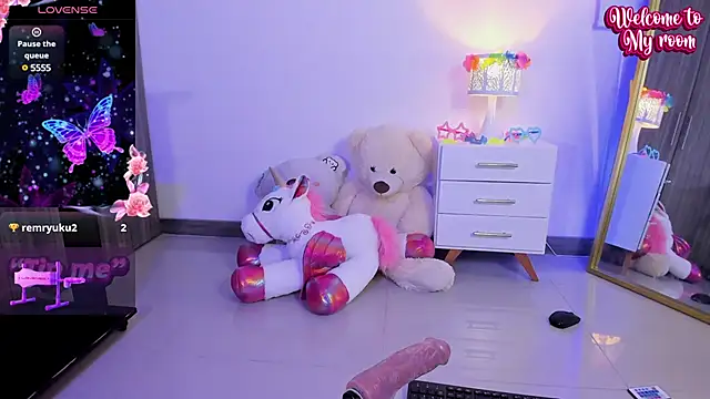 Snapshot of SheilaSmiith chatting on 03-05-25, 03:29 SheilaSmiith online show from 03-05-25, 03:29