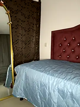 Snapshot of SheilaSmiith chatting on 09-11-25, 09:26 SheilaSmiith online show from 09-11-25, 09:26