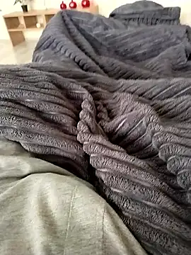 Snapshot of milf_hunter_35 chatting on 03-31-26, 08:15 milf hunter 35 online show from 03-31-26, 08:15