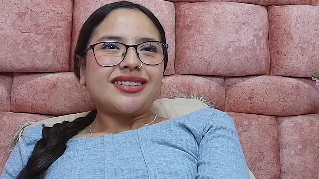 Snapshot of katecooper chatting on 01-28-25, 02:31 katecooper online show from 01-28-25, 02:31