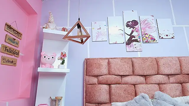 Snapshot of katecooper chatting on 02-01-25, 11:21 katecooper online show from 02-01-25, 11:21