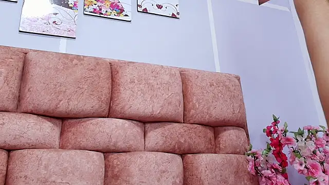 Snapshot of katecooper chatting on 03-11-25, 04:40 katecooper online show from 03-11-25, 04:40