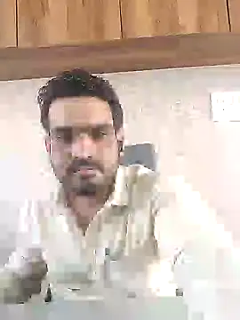 Snapshot of indianguy89 chatting on 12-02-24, 05:48 indianguy89 online show from 12-02-24, 05:48