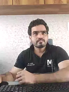 Snapshot of indianguy89 chatting on 01-12-25, 06:39 indianguy89 online show from 01-12-25, 06:39