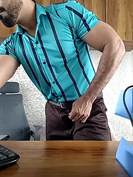 Snapshot of indianguy89 chatting on 02-18-26, 07:15 indianguy89 online show from 02-18-26, 07:15